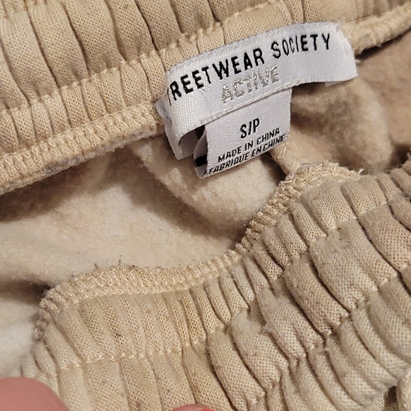 Tye dye sweats 😜 - Picture 4 of 5